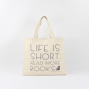 TYPOGRAPHY TOTEBAG / TYPOGRAPHY TOTE LIFE IS SHORT READ MORE L (Natural/Navy)
