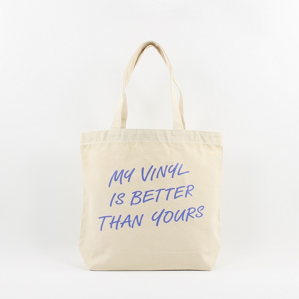 TYPOGRAPHY TOTEBAG / TYPOGRAPHY TOTE MY VINYL IS BETTER THAN YOURS(Natural/Purple)
