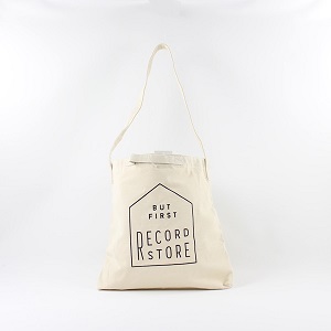 TYPOGRAPHY TOTEBAG / TYPOGRAPHY TOTE But First, RECORDSTORE.2WAY POCKET (Natural/Gray)