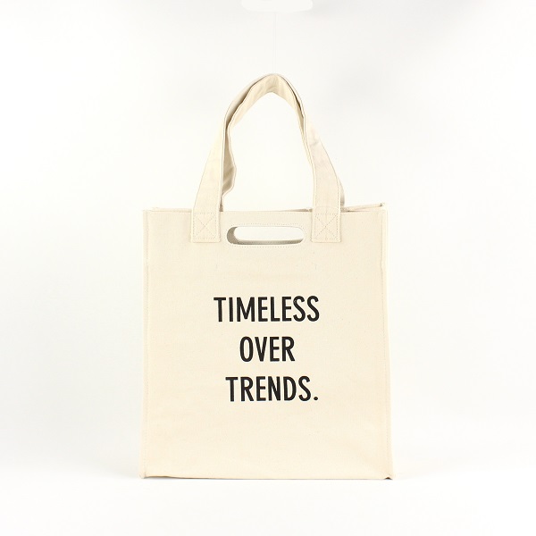 TYPOGRAPHY TOTEBAG / TYPOGRAPHY TOTE TIMELESS OVER TRENDS.