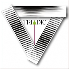 TRIADIC (bird, GIRA MUNDO) / TRIADIC