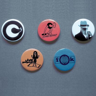 FINDERS KEEPERS RECORDS / BADGE SET