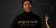 グレゴリー・タルディが自作曲を熱演する「Sufficient Grace」が発売