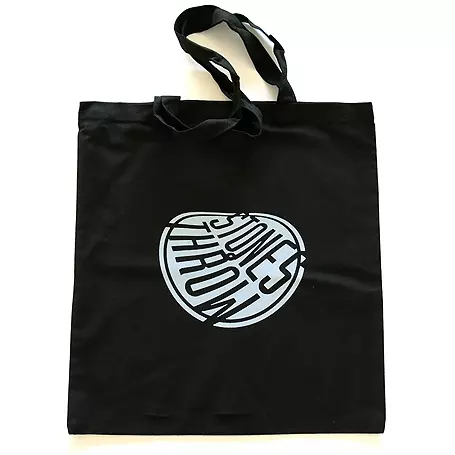 J DILLA x STUSSYのオフィシャル・コラボ・フィギュア! 遂に日本