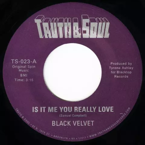 BLACK VELVET (SOUL) / IS IT ME YOU REALLY LOVE / AN EARTHQUAKE'S COMING (7")