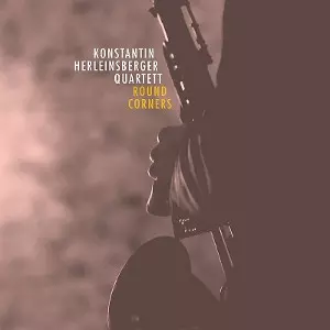 KONSTAIN HERLEINSBERGER / コンスタンティン・ハーラインズベルガー / Round Corners