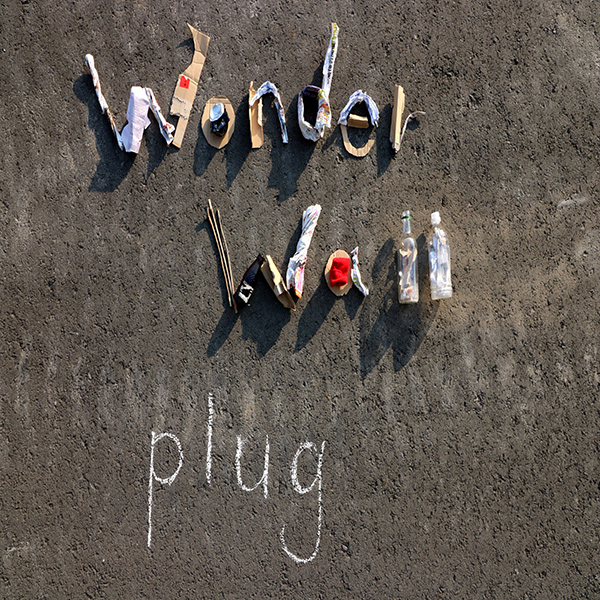 Wonder Wall / plug
