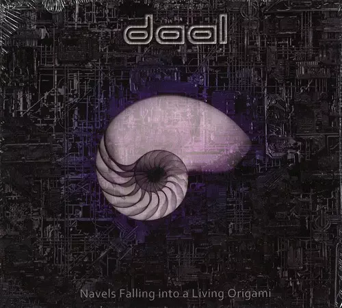 DAAL / NAVELS FALLING INTO A LIVING ORIGAMI
