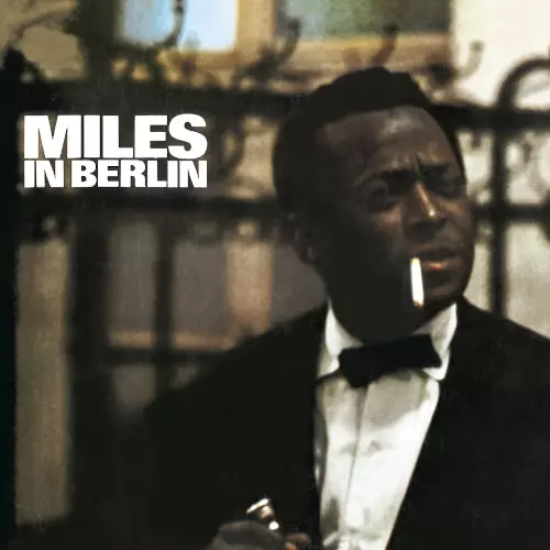 【中古】On the Crest of the Airwaves / Miles Davis （帯なし） マイルス・デイビス 70年&88年の演奏を収録した4CDが衝撃