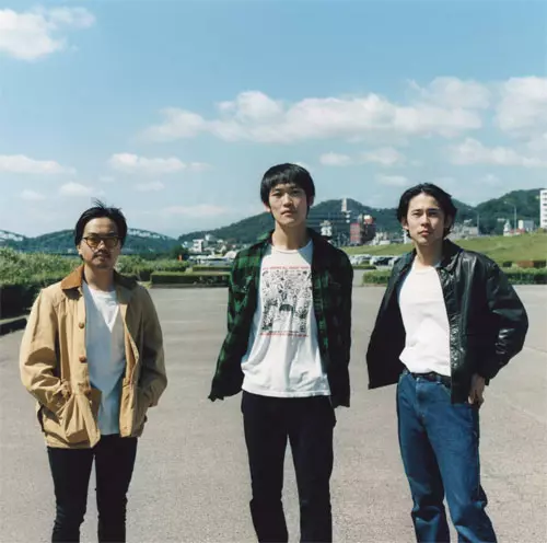 CAR10 / 未来で笑っているために