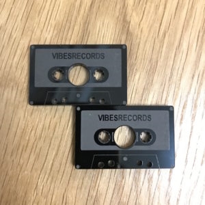VIBESRECORDS / カセットテープ型 7インチ / EPアダプター BLACK (2個セット) 