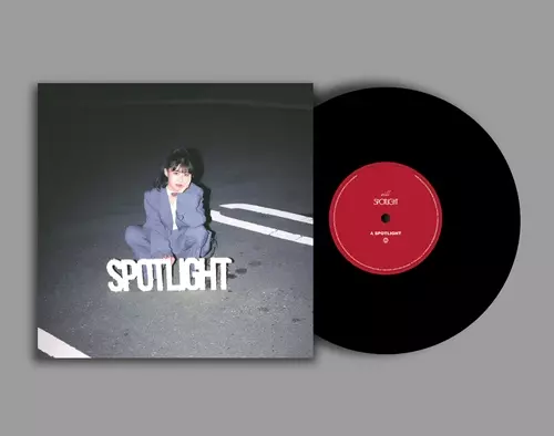 eill / SPOTLIGHT