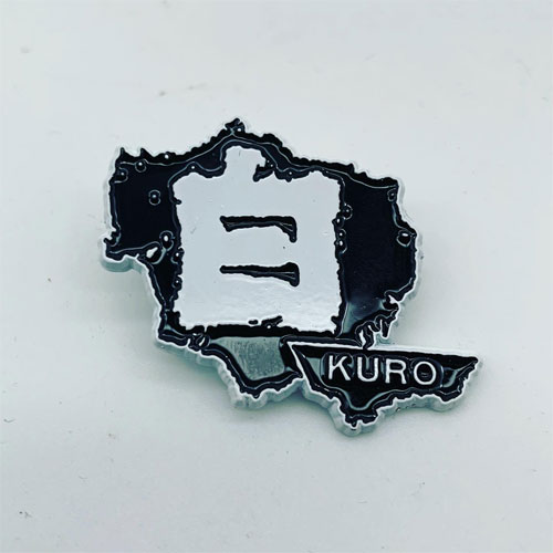 白(KURO) / 白(KURO) ピンバッジ
