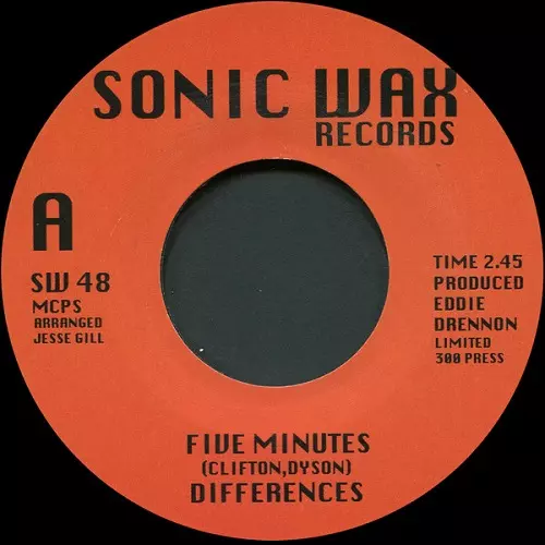 DIFFERENCES / FIVES MINUTES (7")