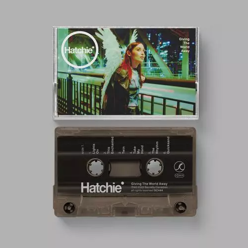 【未開封】【レコード】Hatchie Giving The World Away Giving The World Away (Deluxe) : Hatchie | HMV&BOOKS online