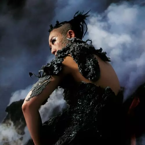 33EMYBW / HOLES OF SINIAN (Double LP on Transparent/ Clear vinyl.)