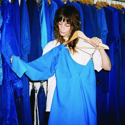 FAYE WEBSTER / UNDERDRESSED AT THE SYMPHONYUSインディ大注目のSSW!ただ生きることを選択した彼女の傷心とばかげた瞬間を隣り合わせに記録した飾らない等身大のアルバム 入荷♪