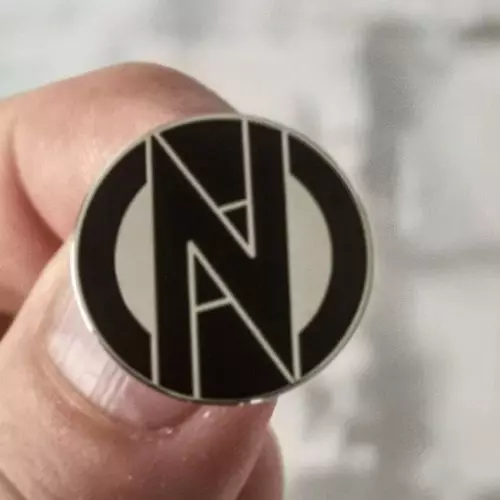 CONFLICT / コンフリクト / CONFLICT CIRCLE ENAMEL PIN (BLACK/WHITE)