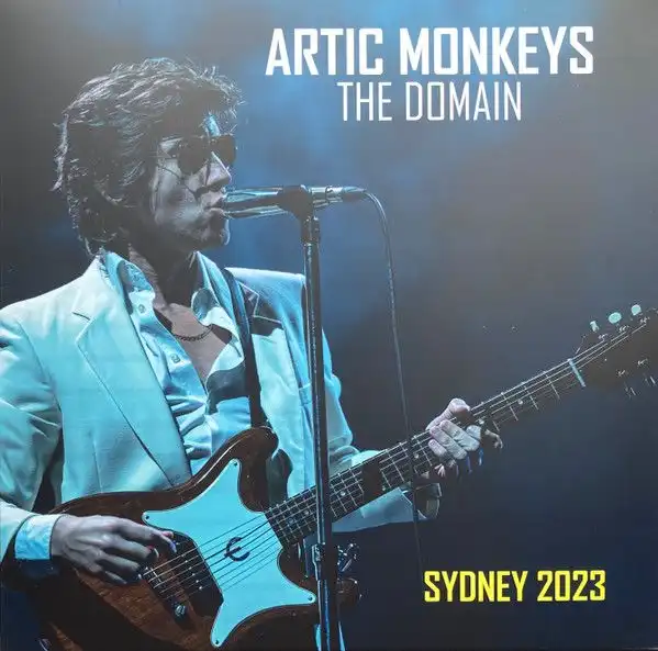 Arctic Monkeys - AM - Amazon.com Music