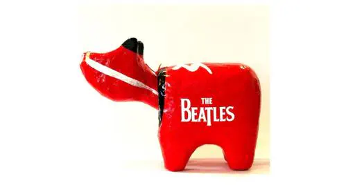 BEATLES / ビートルズ / THE BEATLES 赤べこ 15CM(赤)