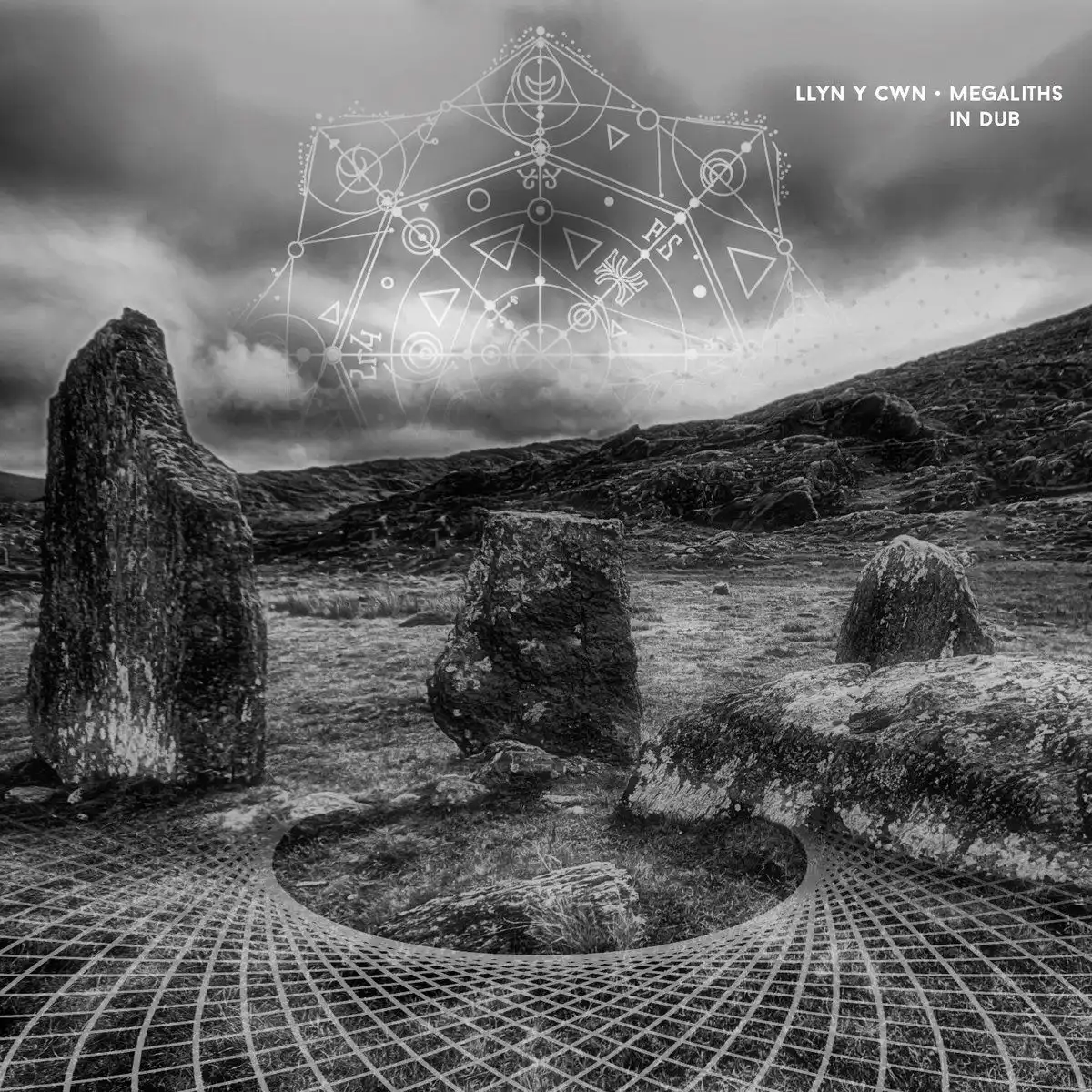 LLYN Y CWN / MEGALITHS IN DUB [CD]