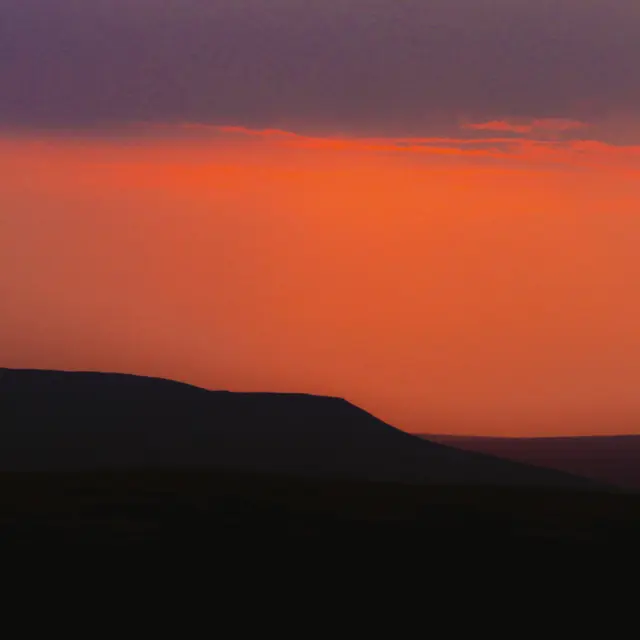 LIGHTNING IN A TWILIGHT HOUR / COLOURS YET TO BE NAMED