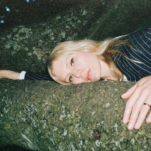 ALICE COSTELLOE / MOVE ON WITH THE YEAR (LP)