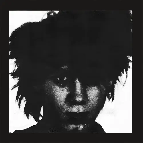 これはすごい! スペイン初期80年代ポストパンクの至宝の数々を7インチ14枚組で網羅する決定的アンソロジー『GOLPES』14x7"ボックス!