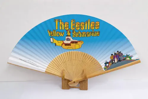 BEATLES / ビートルズ / THE BEATLES 京扇子 (YELLOW SUBMARINE 水色)