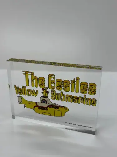 THE BEATLES スタンド リアライト 10mm イエローサブマリン/BEATLES