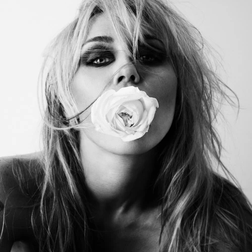 MILEY (MILEY CYRUS) / BASS PERSUADES (LP)