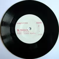 MO KOLOURS / BRAVE