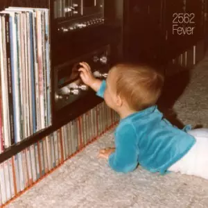 2562 / Fever(帯ライナー付き国内盤仕様)