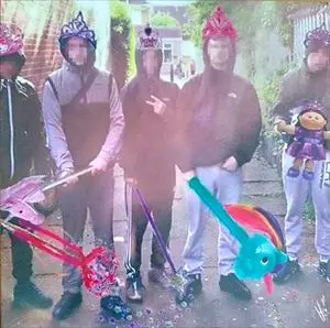 MARK LECKEY / IN THIS LINGERING TWILIGHT SPARKLE