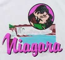 【福生の仙人】Niagara×Wrangler『論寒牛男』 NIAGARA×WRANGLER TシャツBOX KISS (黒/Mサイズ)/EIICHI OHTAKI/大滝