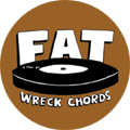 FAT WRECK CHORDS OFFICIAL GOODS / FATロゴ 55mm缶バッジ (ブラウン)