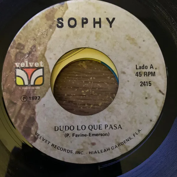 SOPHY / DUDO LO QUE PASA / ES QUE ESTAS ENAMORADO
