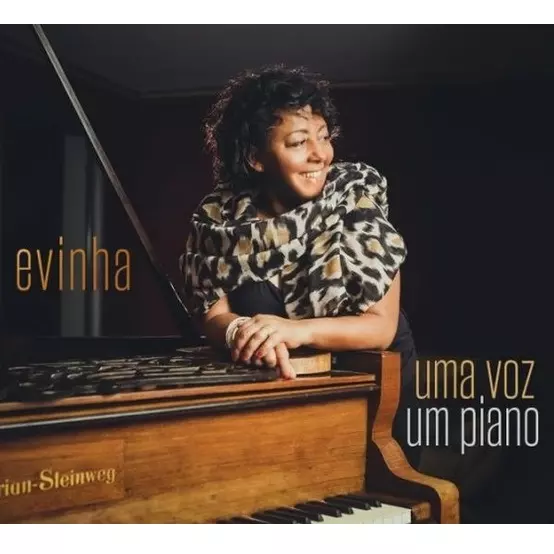 EVINHA (EVA) / エヴィーニャ(エヴァ) / UMA VOZ UM PIANO