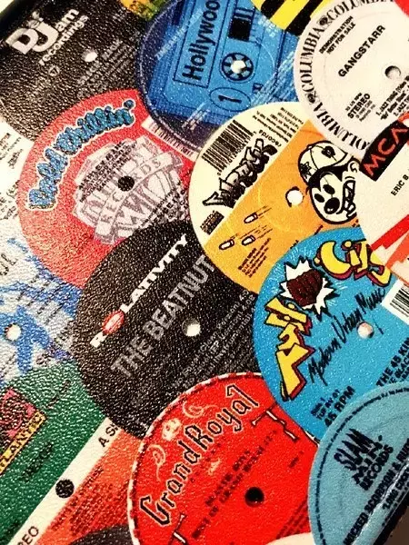 Stillas / STILLAS "CLASSIC CENTER LABELS" GRAPHIC LONG WALLET