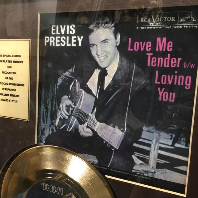 希少　Elvis Aron Presley エルヴィス　ゴールドディスク　額入り 希少 Elvis Aron Presley エルヴィス ゴールドディスク 額入り