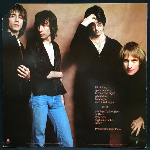 PATTI SMITH / EASTER 2