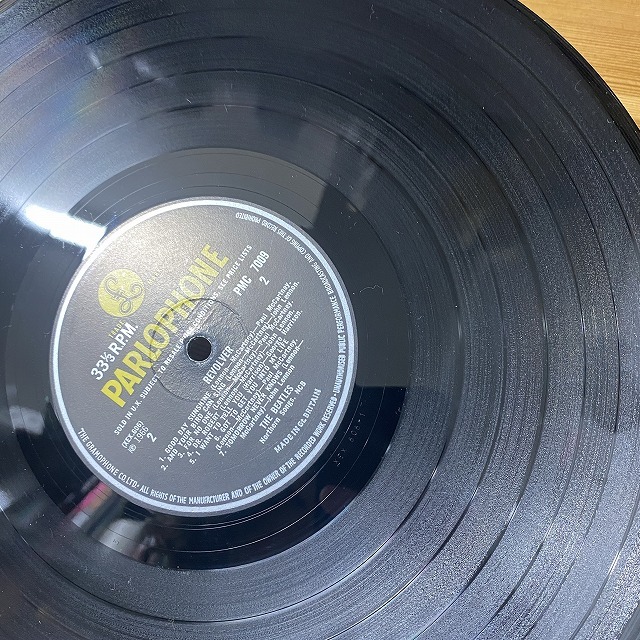中古】やっぱりほしい、The Beatles『Revolver』の「MAT:2/1」を 中古】やっぱりほしい、The Beatles『Revolver』の「MAT:2/1」を