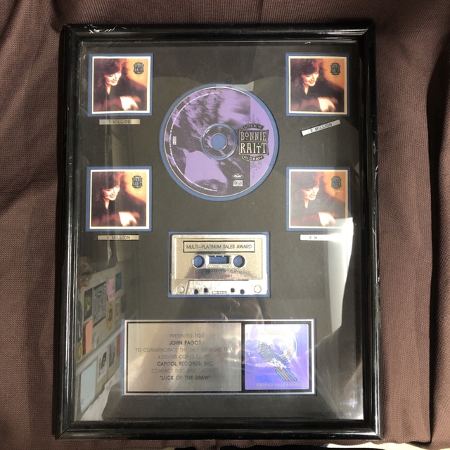 NEWS ジャニーズ 2007 PLATINUM DISC受賞記念品　なかにし礼 ジャニーズ事務所 2007 PLATINUM DISC受賞記念品 なかにし礼