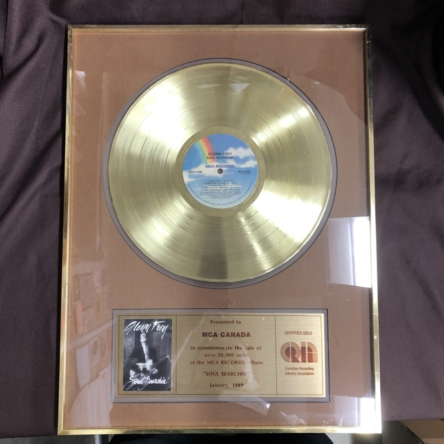 ANARCHYとBADSAIKUSHによるコラボEP『GOLD DISC』がアナログ化