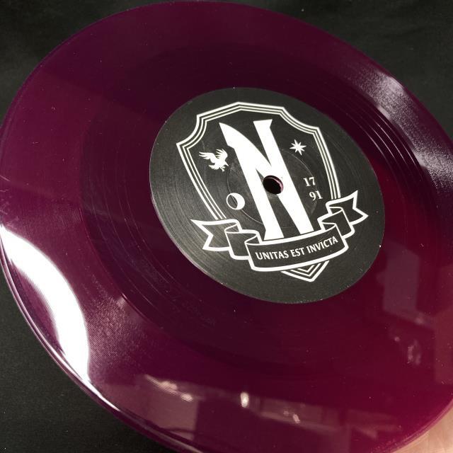 Wednesday Soundtrack ◯アナログカラー盤 中古】9/17(水) <SOUNDTRACK> ～大人気NETFLIXドラマ「WEDNESDAY