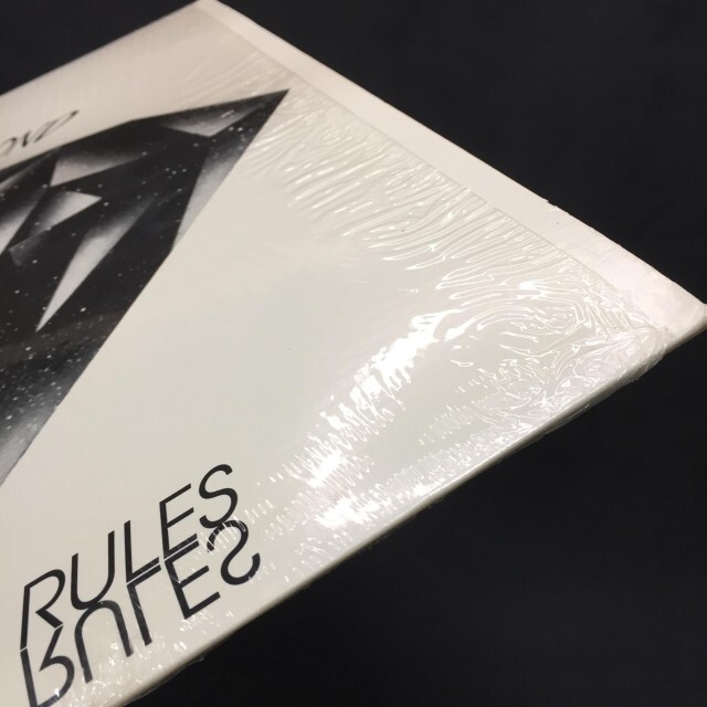 BLACK DIAMOND / BENDING THE RULES 4