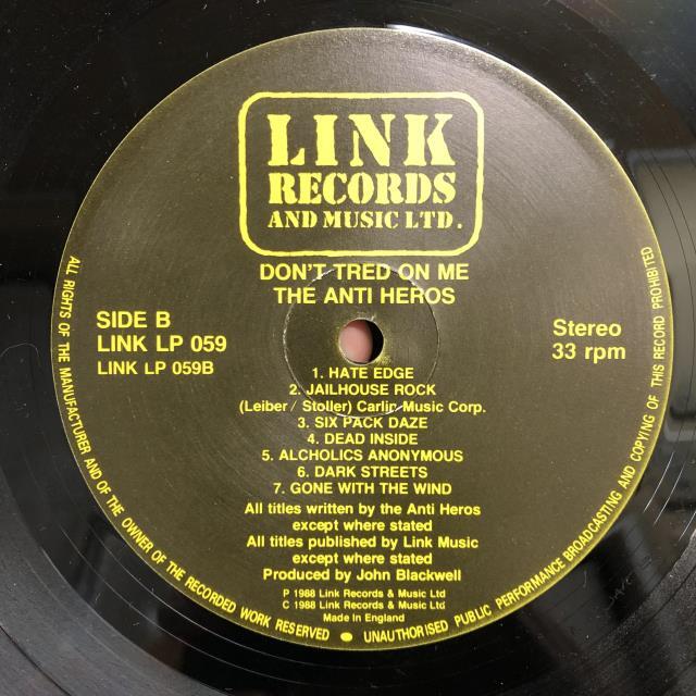 ANTI-HEROS / DON'T TREAD ON ME 4