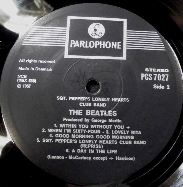 【美品】ビートルズ フランス盤 「SGT. PEPPERS」カラー・レコード 美品】ビートルズ フランス盤 「SGT. PEPPERS」カラー・レコード